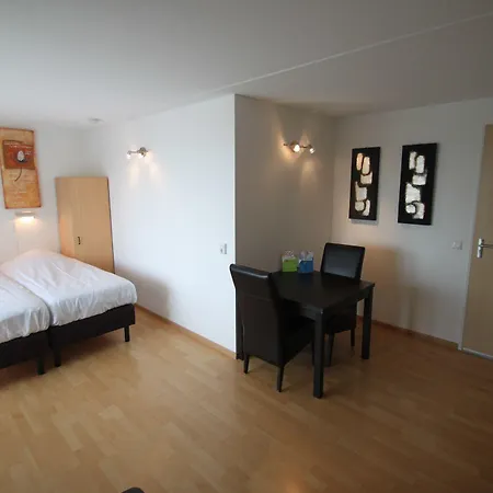 Отель & - De Zeven Heuvelen 3*