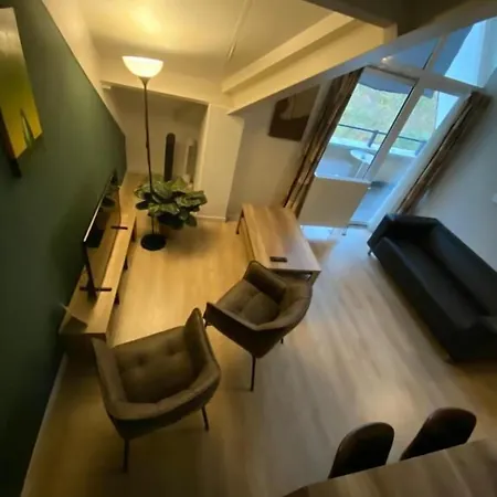 Отель & - De Zeven Heuvelen 3*