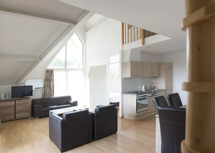 & - De Zeven Heuvelen Hotel 3*