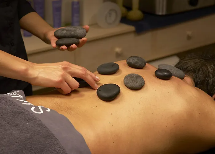 فندق & - De Zeven Heuvelen 3*