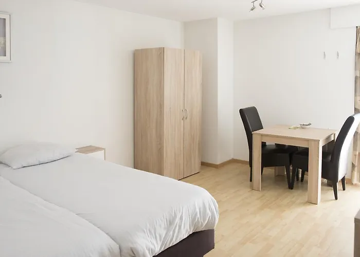 & - De Zeven Heuvelen فندق