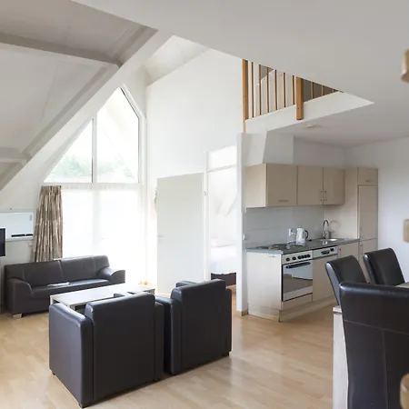 & - De Zeven Heuvelen Hotel 3*