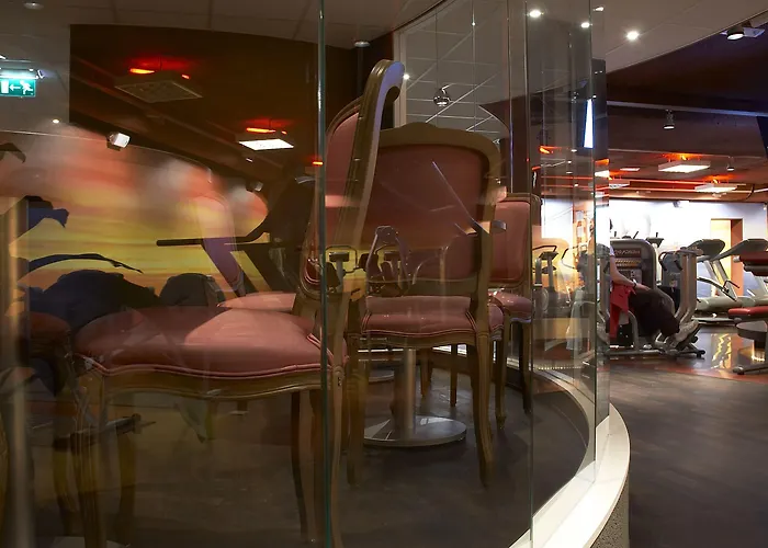 & - De Zeven Heuvelen Hotel 3*