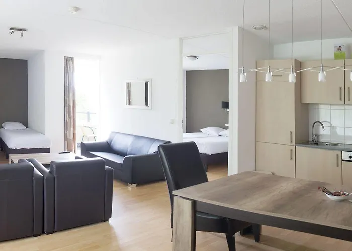 & - De Zeven Heuvelen Hotel 3*